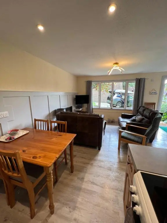 81 Hengar Manor