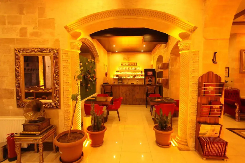 Tuğhan Hotel