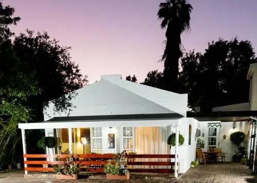 Le Rouxs Guest House