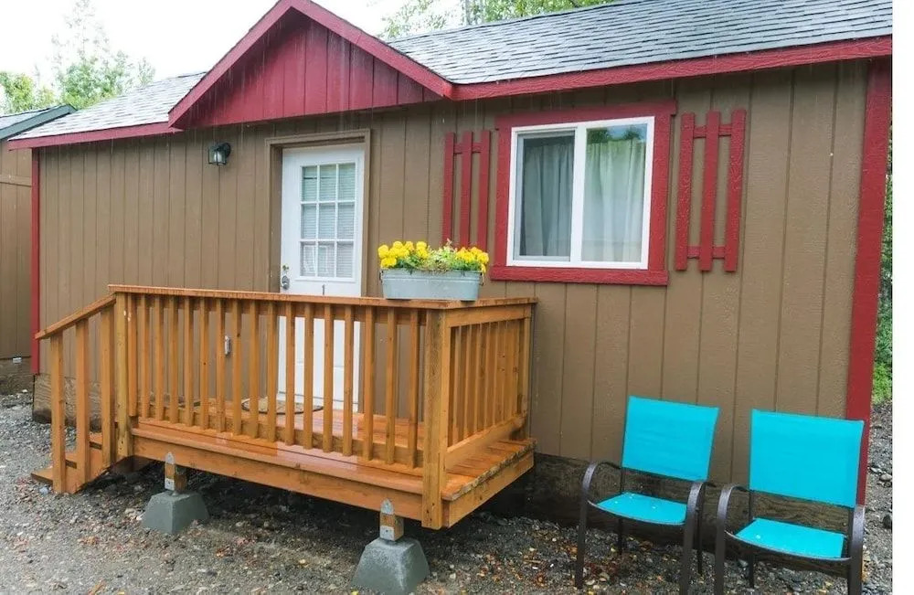 Cache Cabins