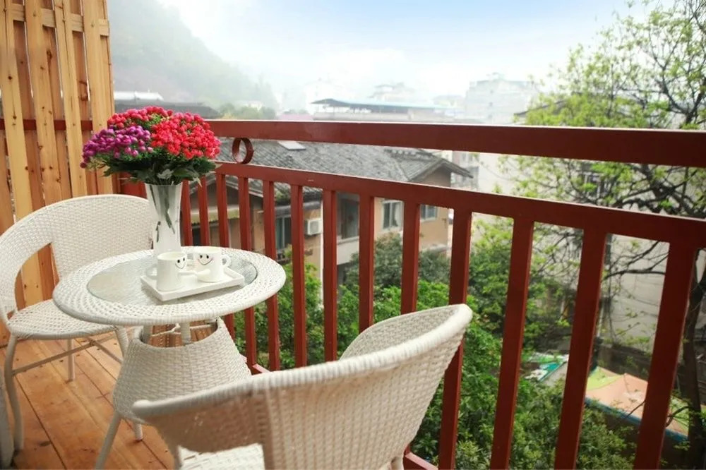 Yangshuo Spring Garden Hotel