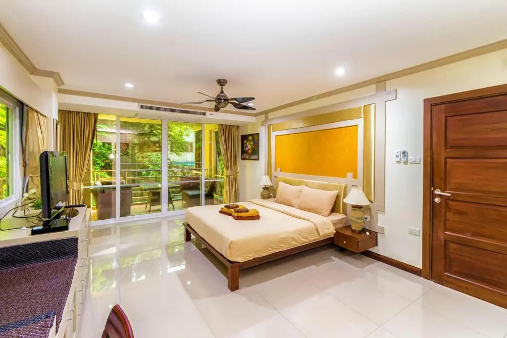 Karon View Apartments