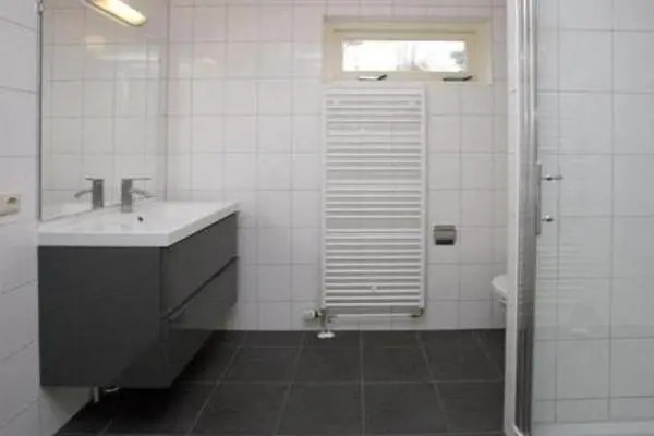 Modern villa with deco fireplace and dishwasher in De Veluwe