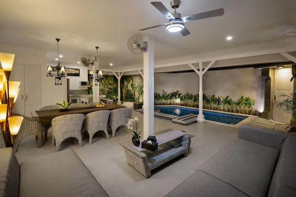 Villa Ozamiz Seminyak