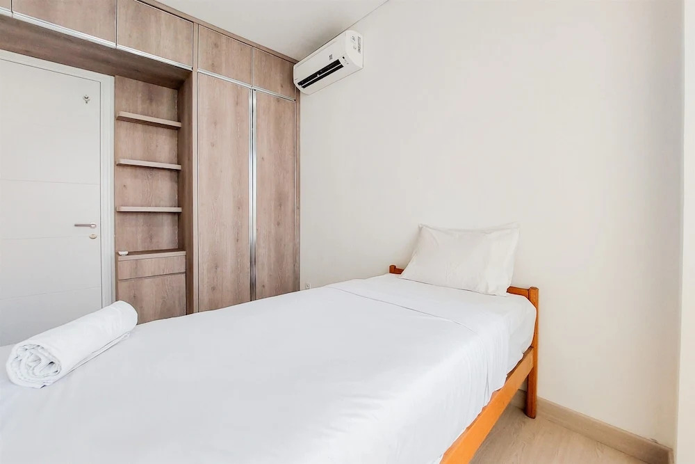 Fancy And Nice 2Br At Lloyd Alam Sutera Apartment