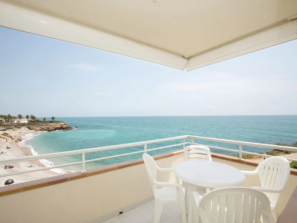 Well Kept Apartment with Sea Views & 2 Swimming Pools near Vinaròs