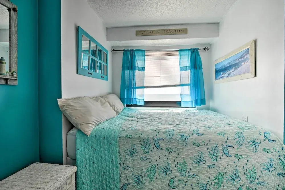 Lovely Resort Studio w/ Balcony & Ocean Views