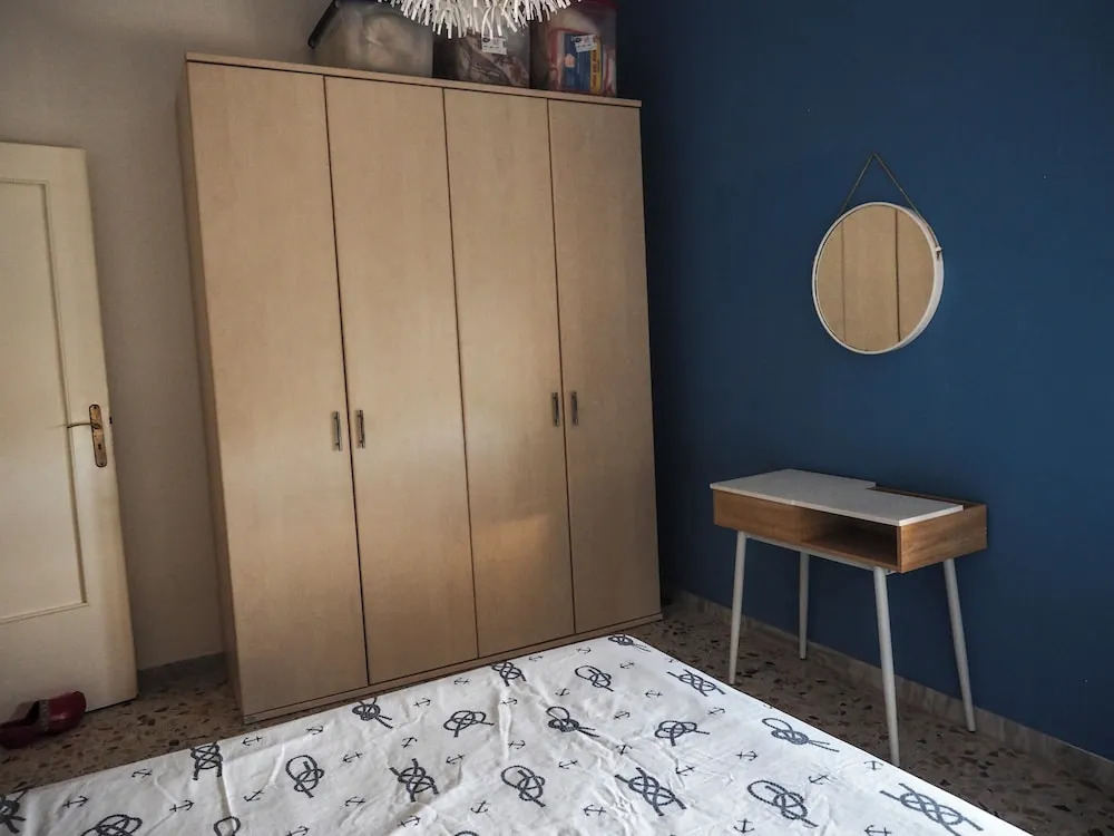 Home Close to the sea With Terrace and Free Parking