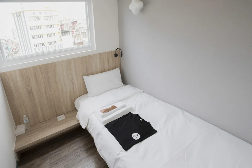 Single inn- KAOHSIUNG LINSEN