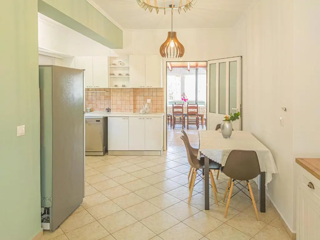 Cosy apartment - 6 Minutes walk to the beach!