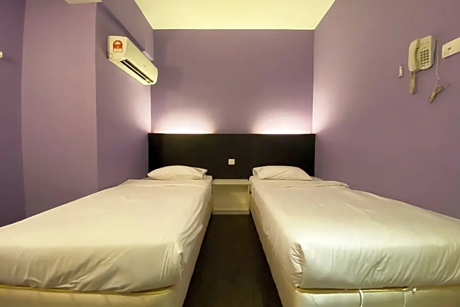 OYO 90484 Bright Hotel