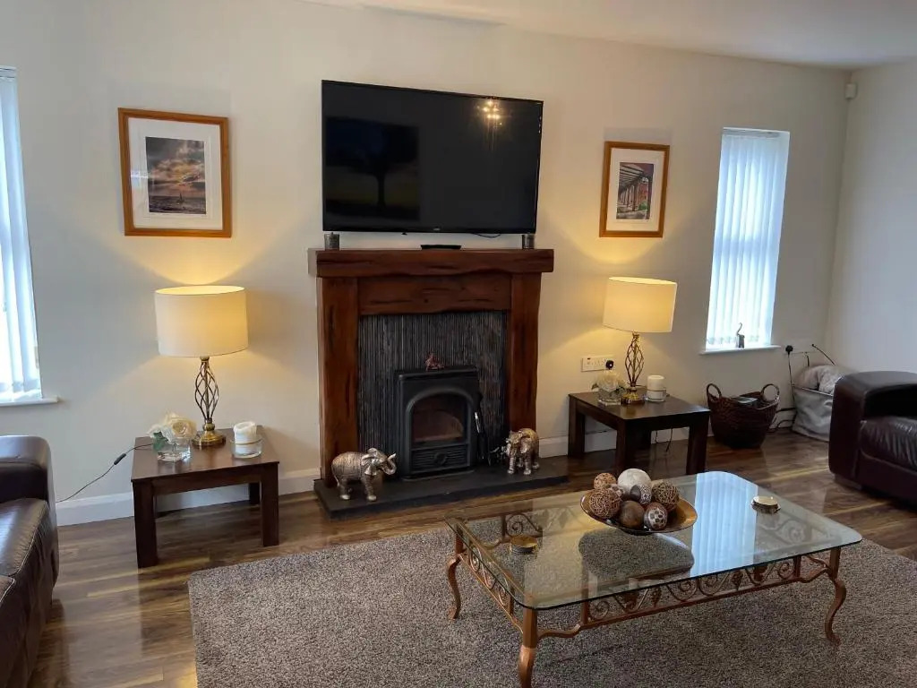Luxury Portrush Holiday Homes - The Grange, Portrush Sleeps 12 - 6 bedrooms