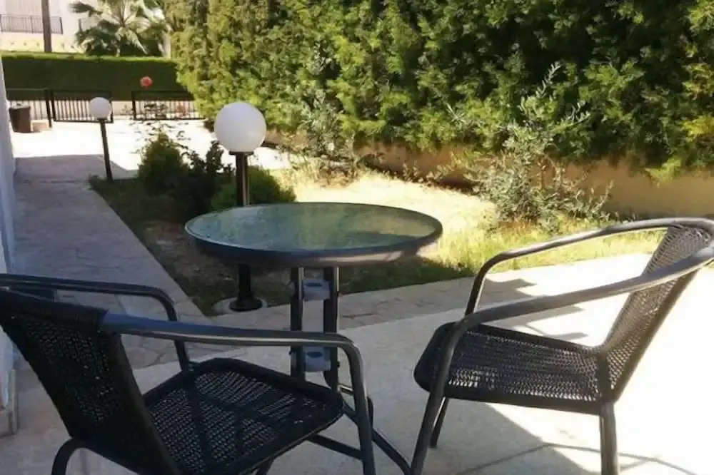 Royal Sunset Studios & Apartments