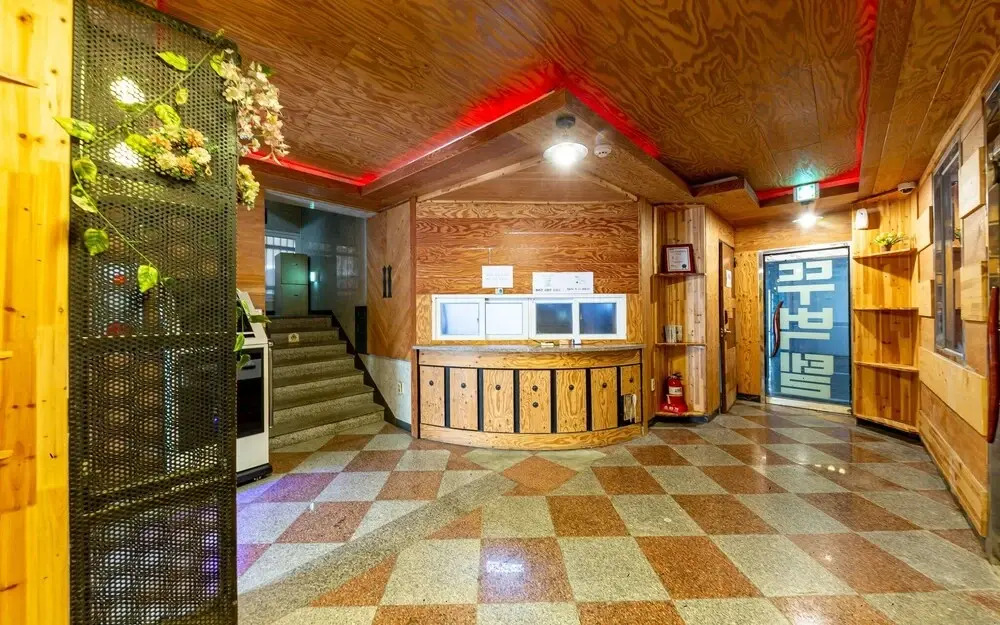 Iksan Tubucktel Mohyeon Branch