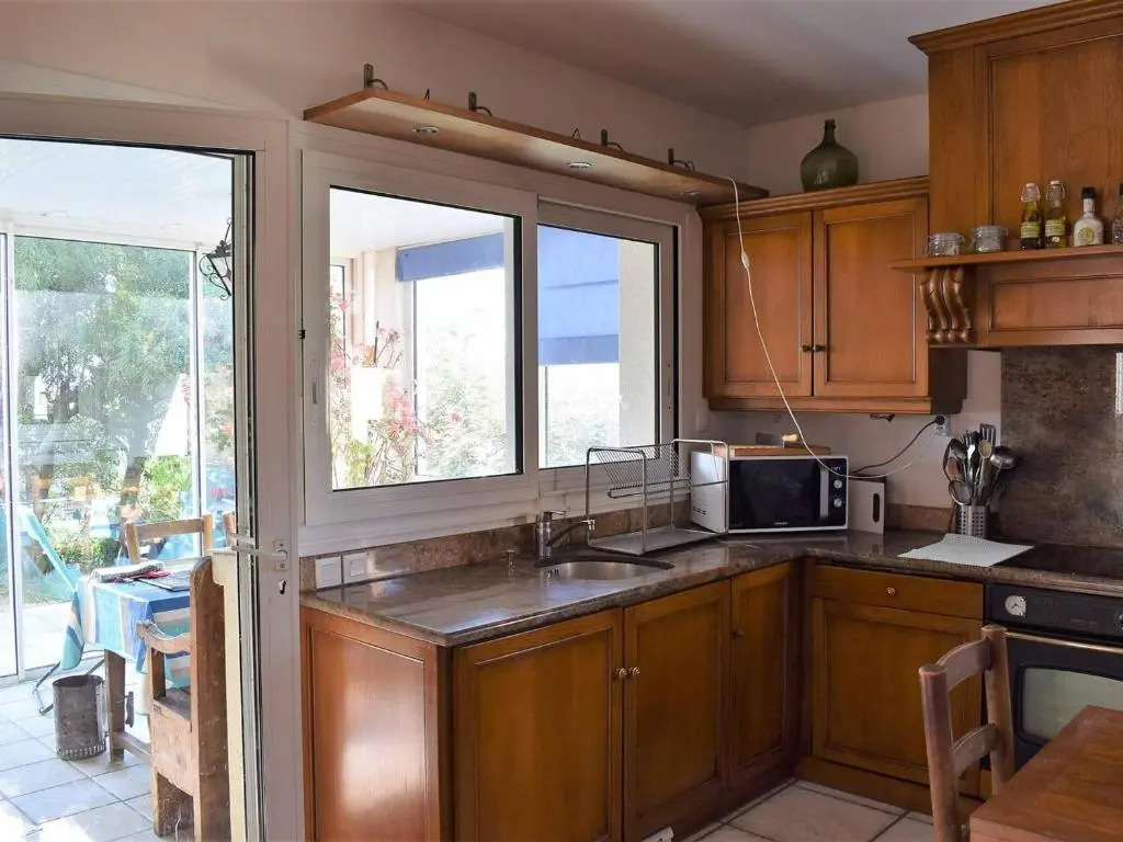 Grande maison à Trébeurden avec WIFI, vue mer, jardin et BBQ, 900m de la plage, 9 pers - FR-1-368-147