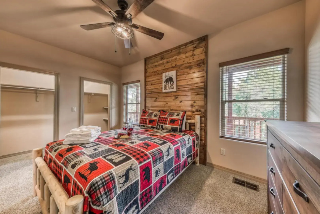 The Lone Star Lodge by Ruidoso Vacation Rentals