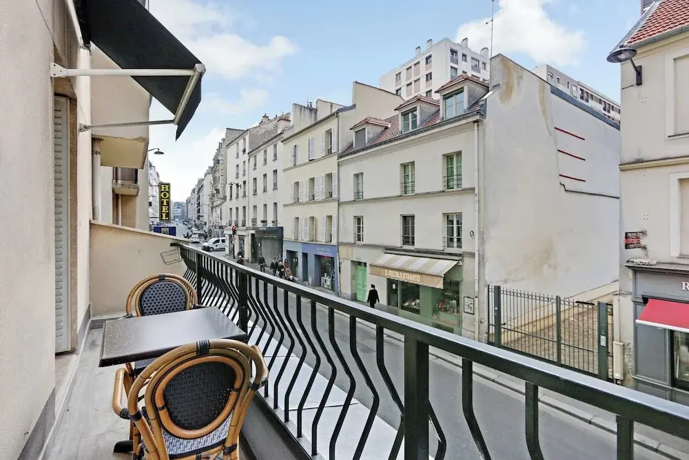 Modern Apartment & Terrace - 2br/6p - Near Nation