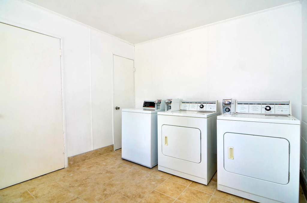 Rodeway Inn & Suites