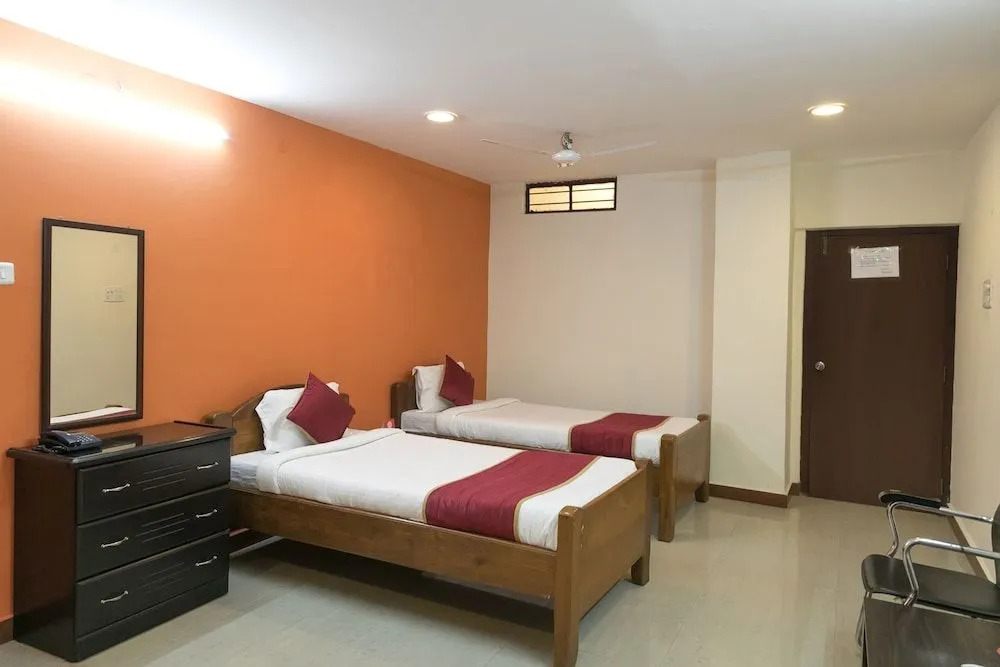 OYO  Collection O 80886 Hotel Sun City