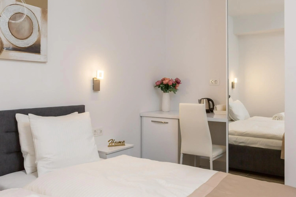 Luxury Studios & Room Five