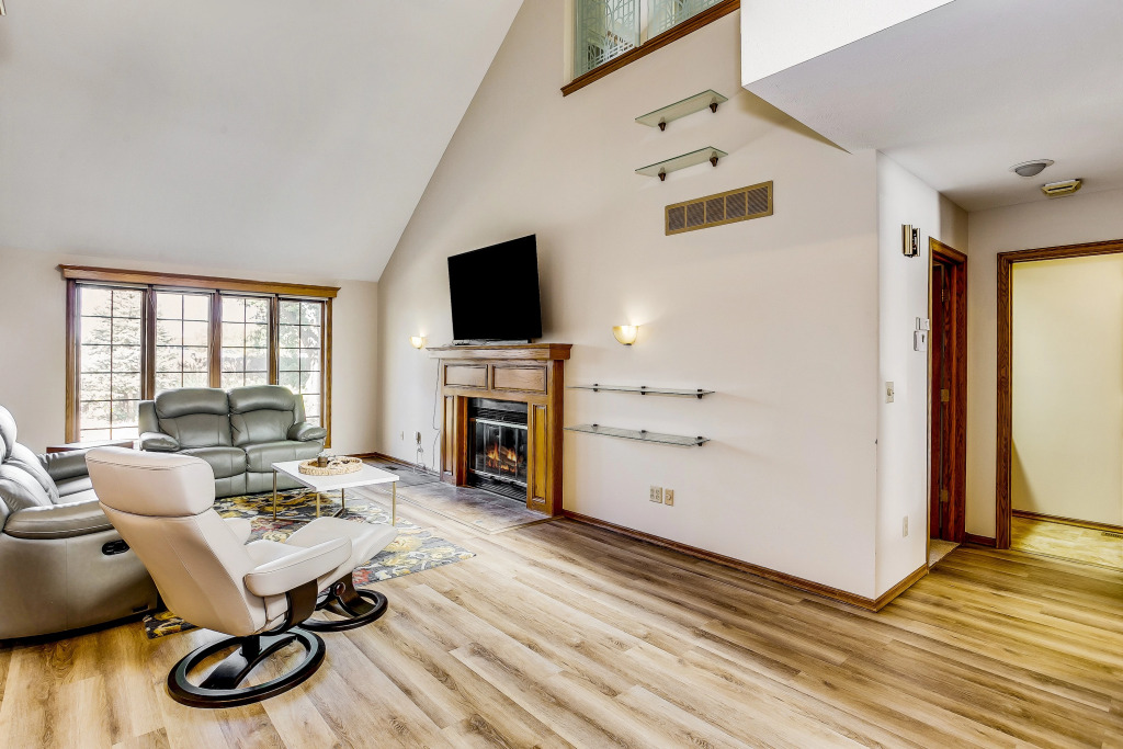 Amazing 3 bedroom House in Upscale Part of Town!