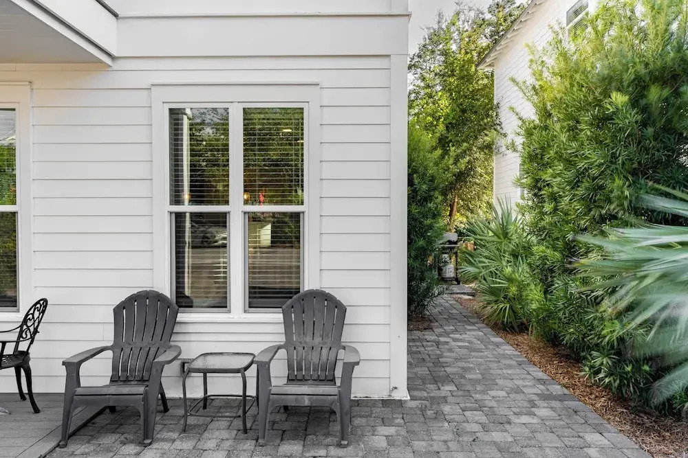 Gulf Coast Gem by Avantstay 3 Blocks to Beach & Town Plaza Community Pool