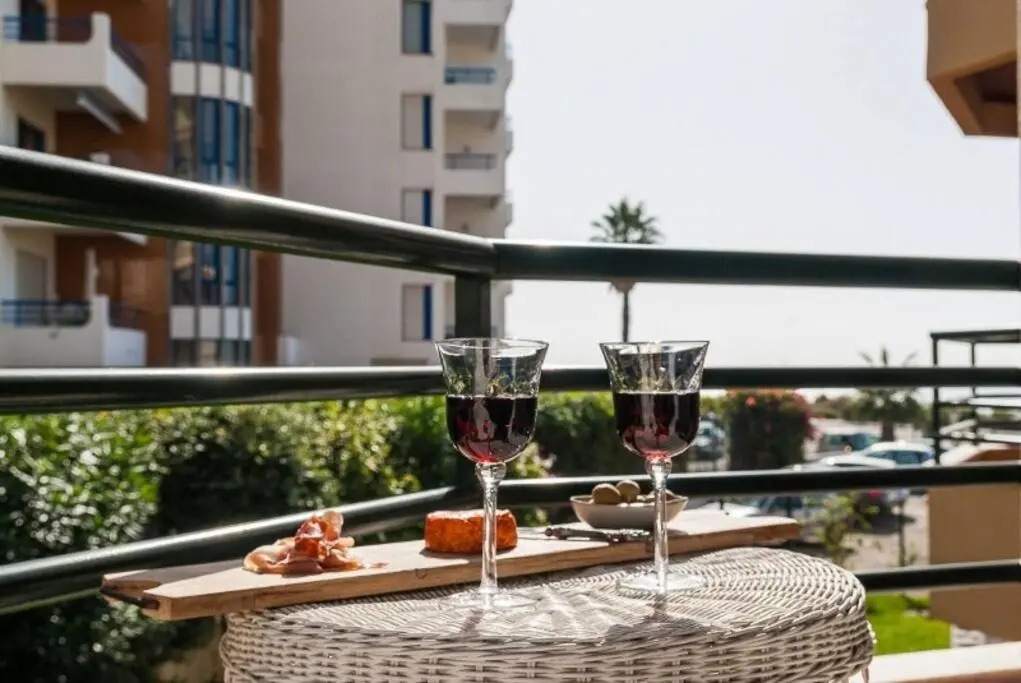 Oceanario 2 Bedroom Apartment - Sea View and Pool