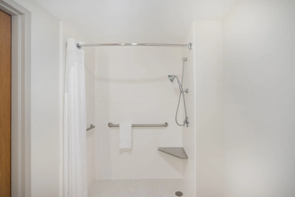 Holiday Inn Express Hotel & Suites Louisville East by IHG