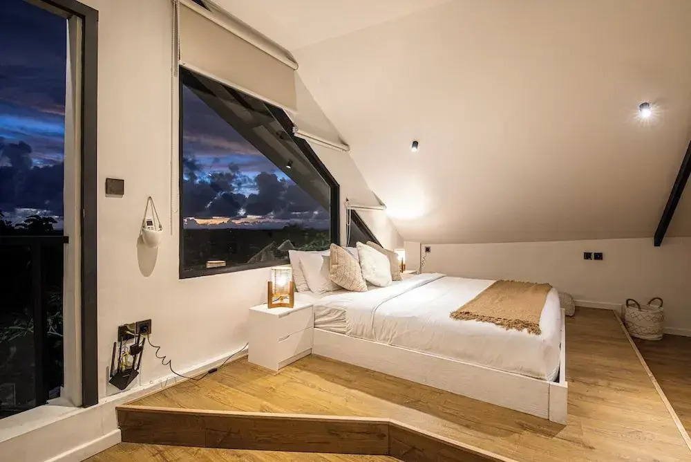 Elegant 6BR Clifftop Villa Near Bingin