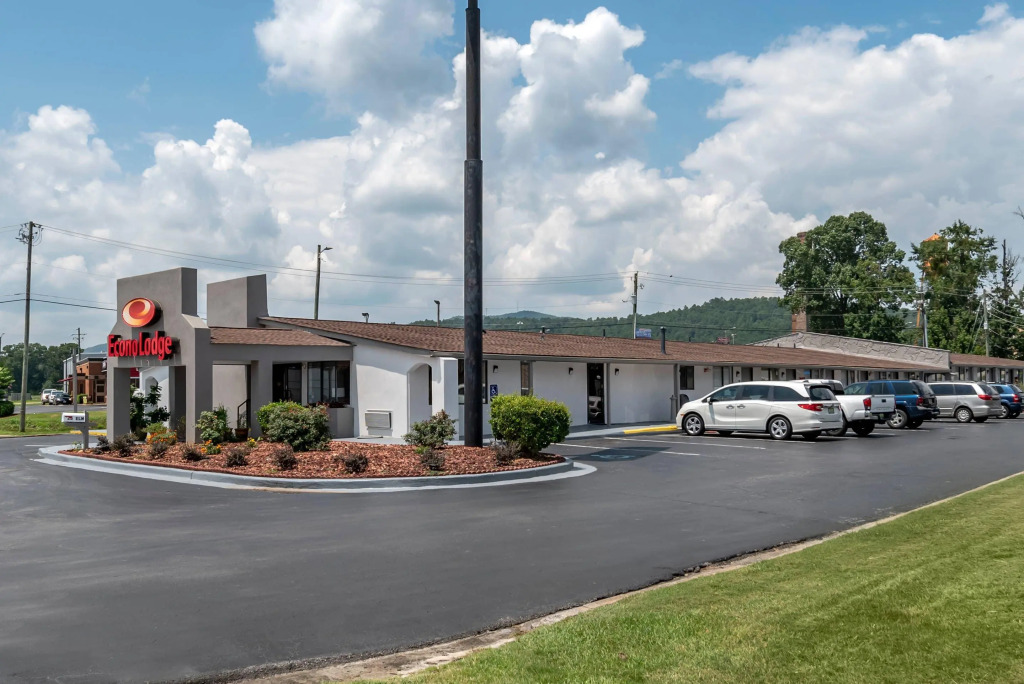 Econo Lodge Oxford near Choccolocco Park