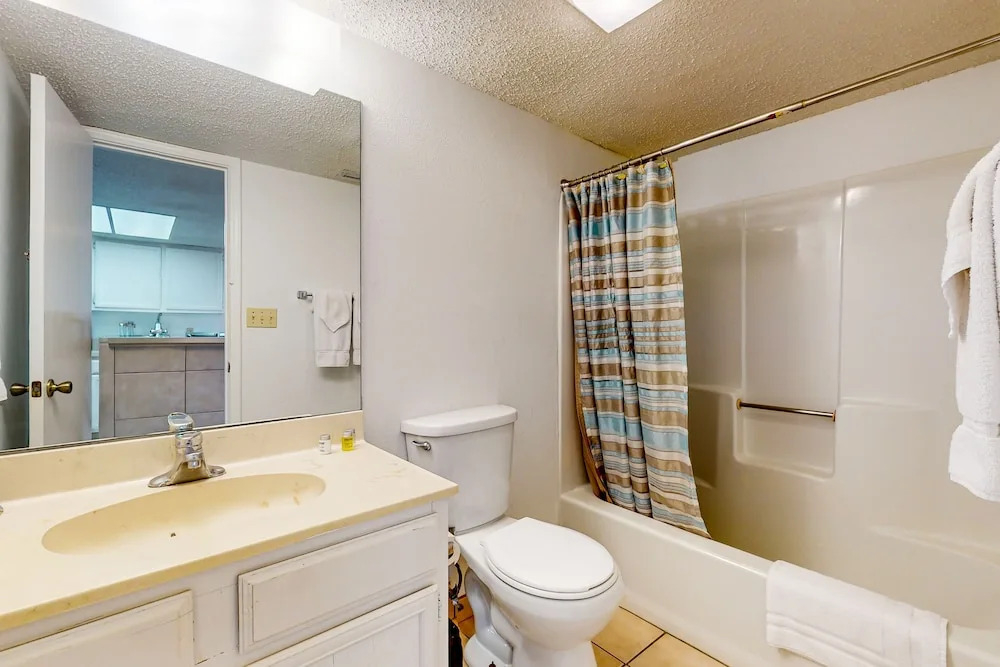Suntide III Condominiums