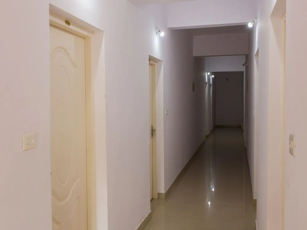 OYO 15599 Reem Residency