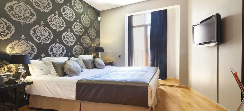 Vale Suites