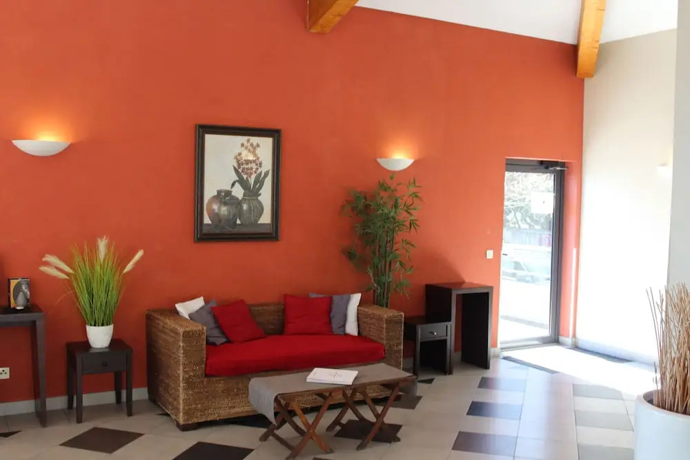 Hotel Eza Vista