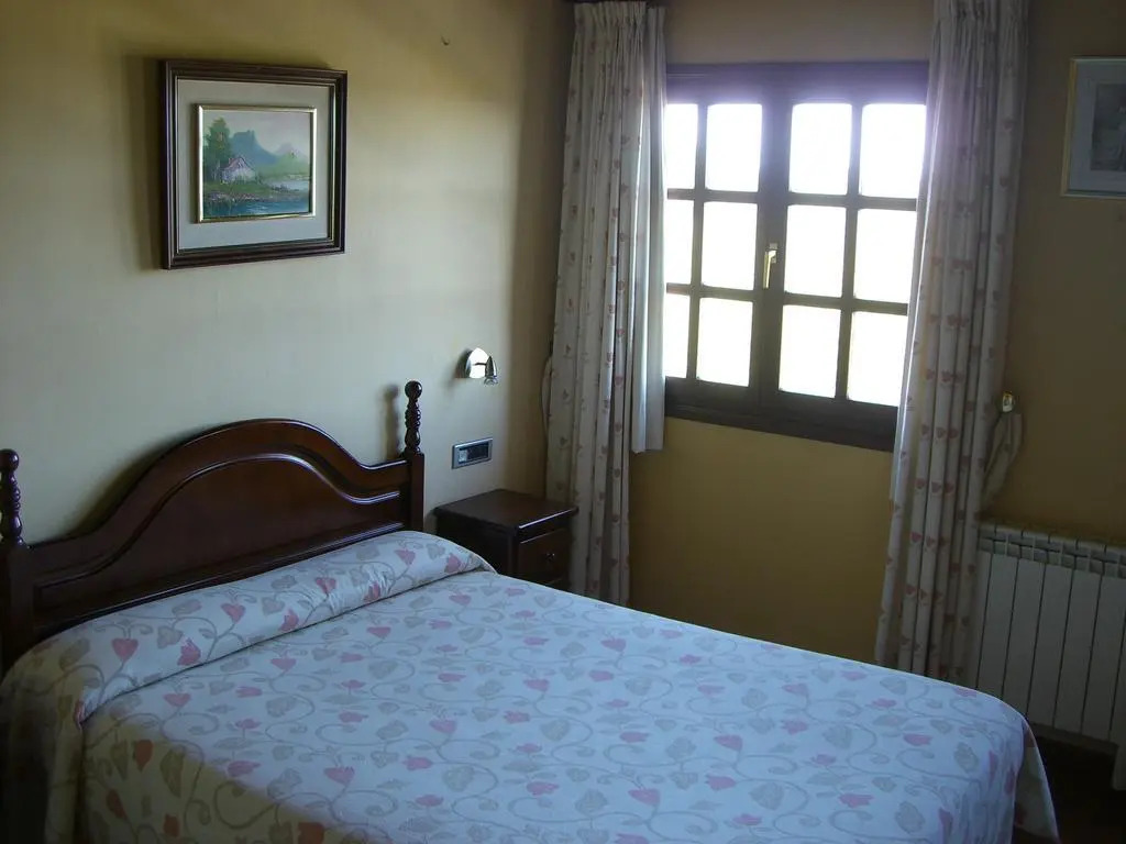 Hotel La Curva Ribadesella PARKING
