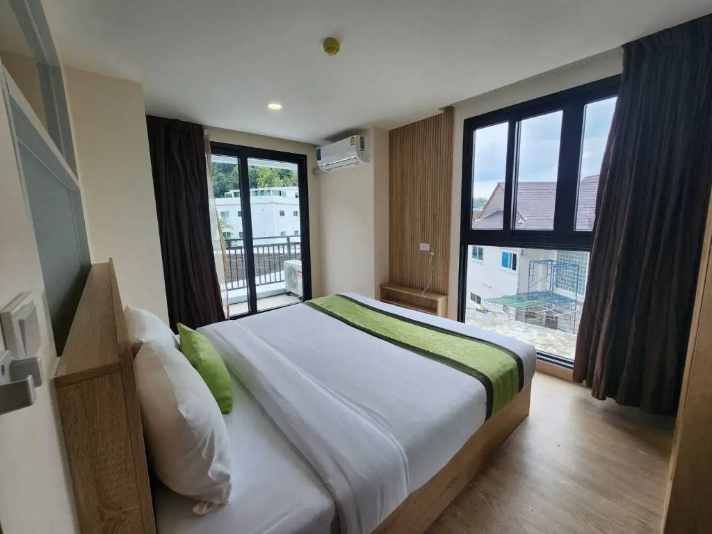 iCheck inn Darisa Patong