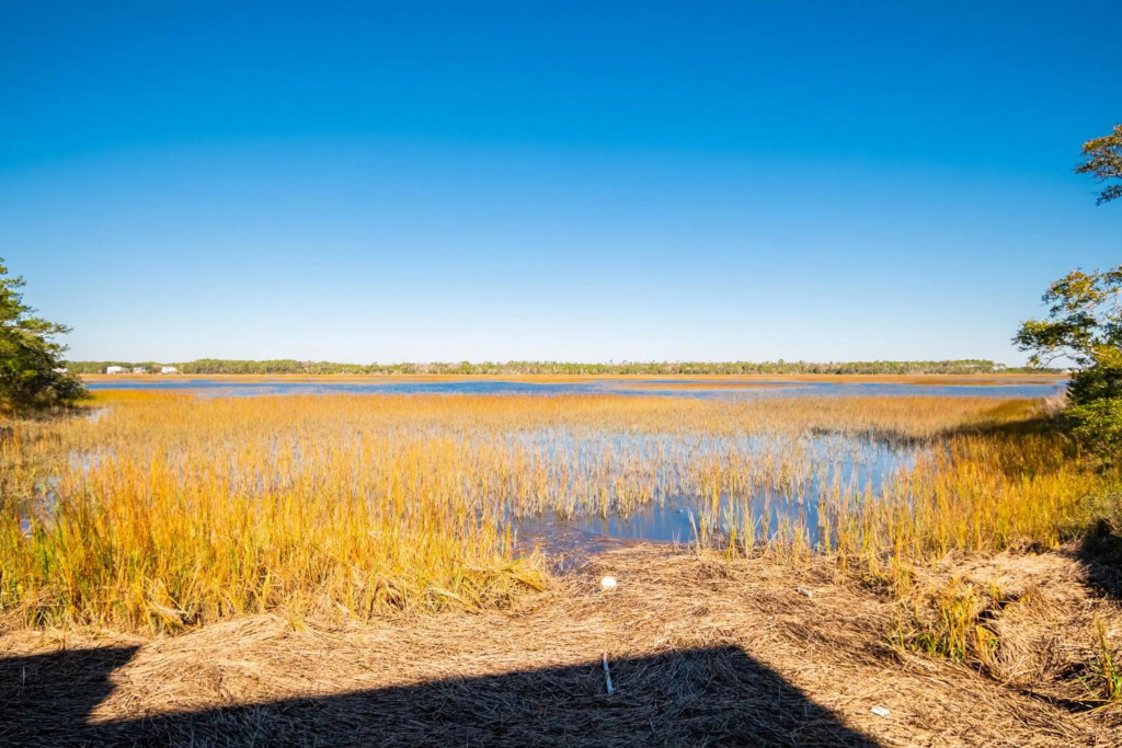 Intracoastal Views by Oak Island Accommodations
