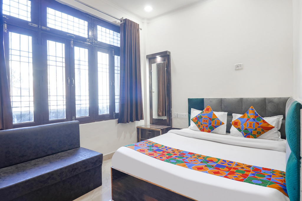 FabHotel Royal Vilas