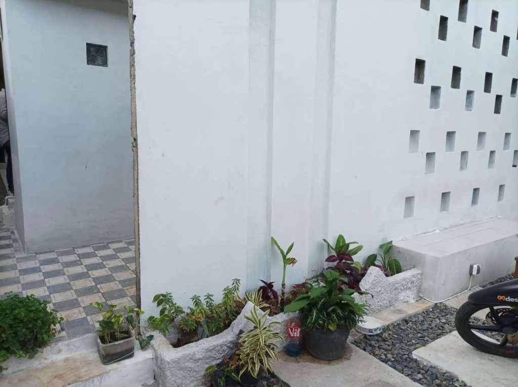 RedDoorz near Stasiun Batang