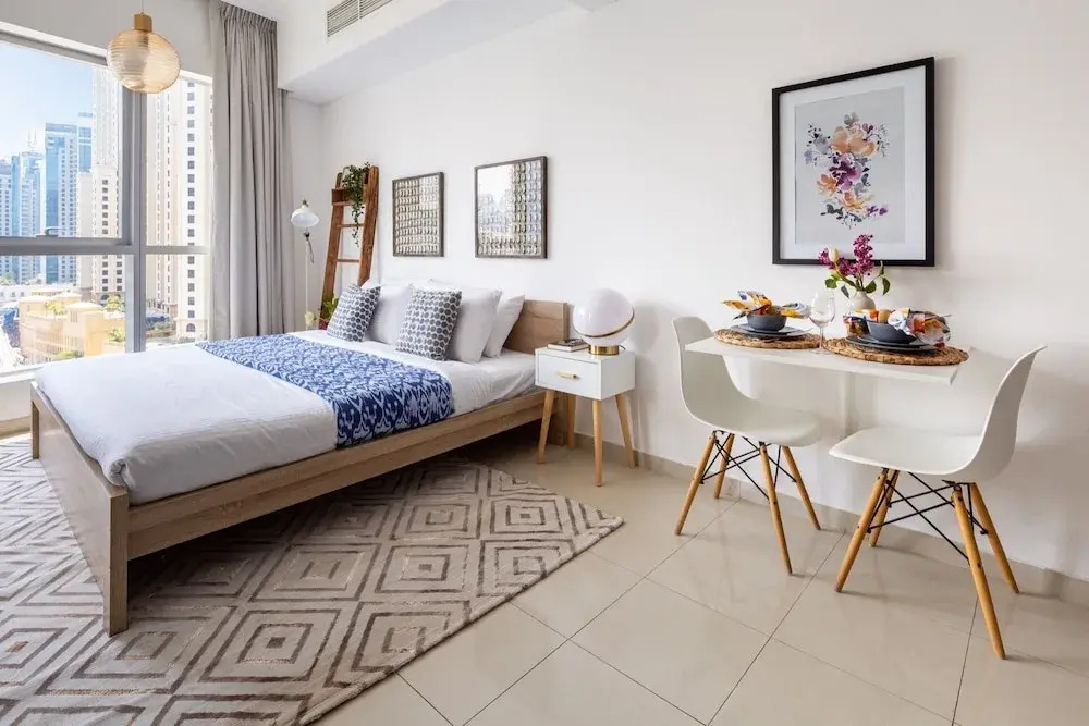 Dazzling & Artistic Studio Apartment In Dubai Marina