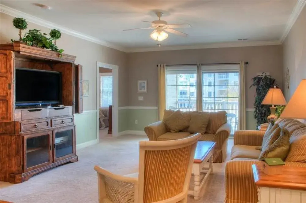 Magnolia Pointe 203 4833P 2 Br condo by RedAwning