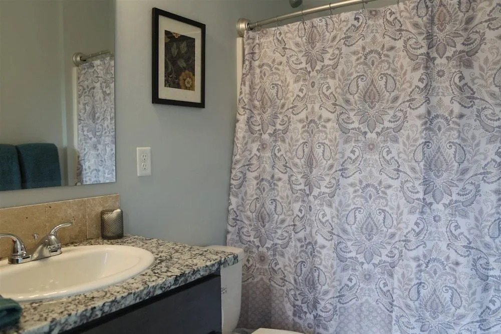 Smart-designed 2 Bed/2 Bath Home