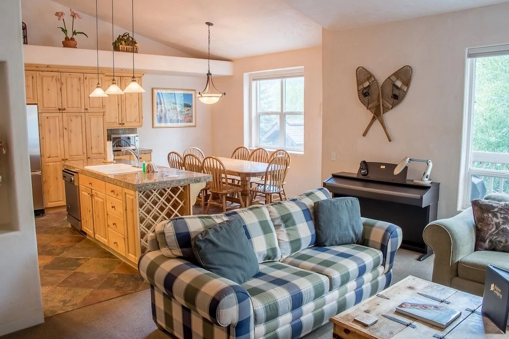 River Ridge 20 - 4 Br Condo