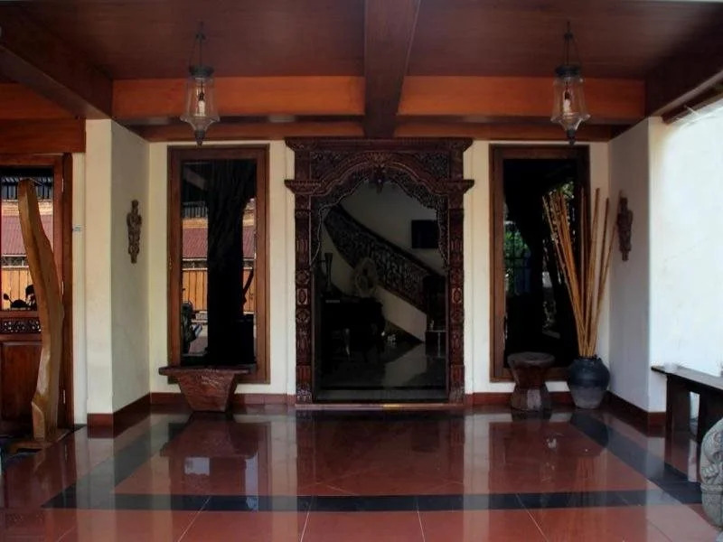 Keraton Inn