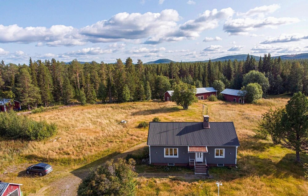 Nice Home in Auktsjaur With Sauna and 2 Bedrooms