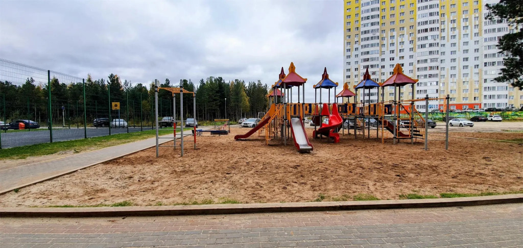 Добрый дом на улице Александра Усольцева 30