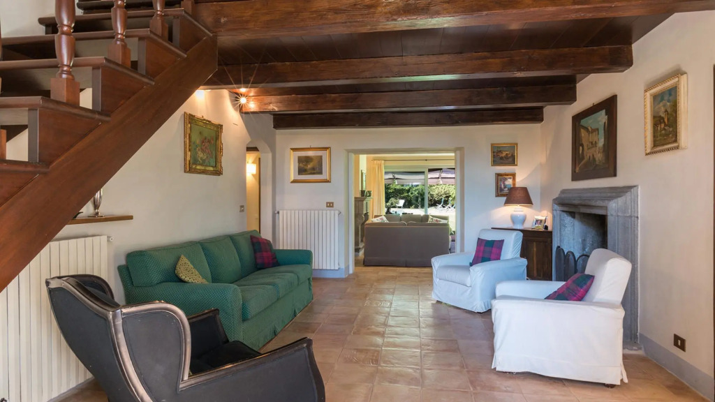 CASALE DEI TIGLI 8, Emma Villas