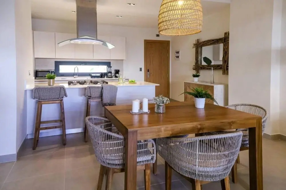 Modern and Spacious Condo Steps From the Beach