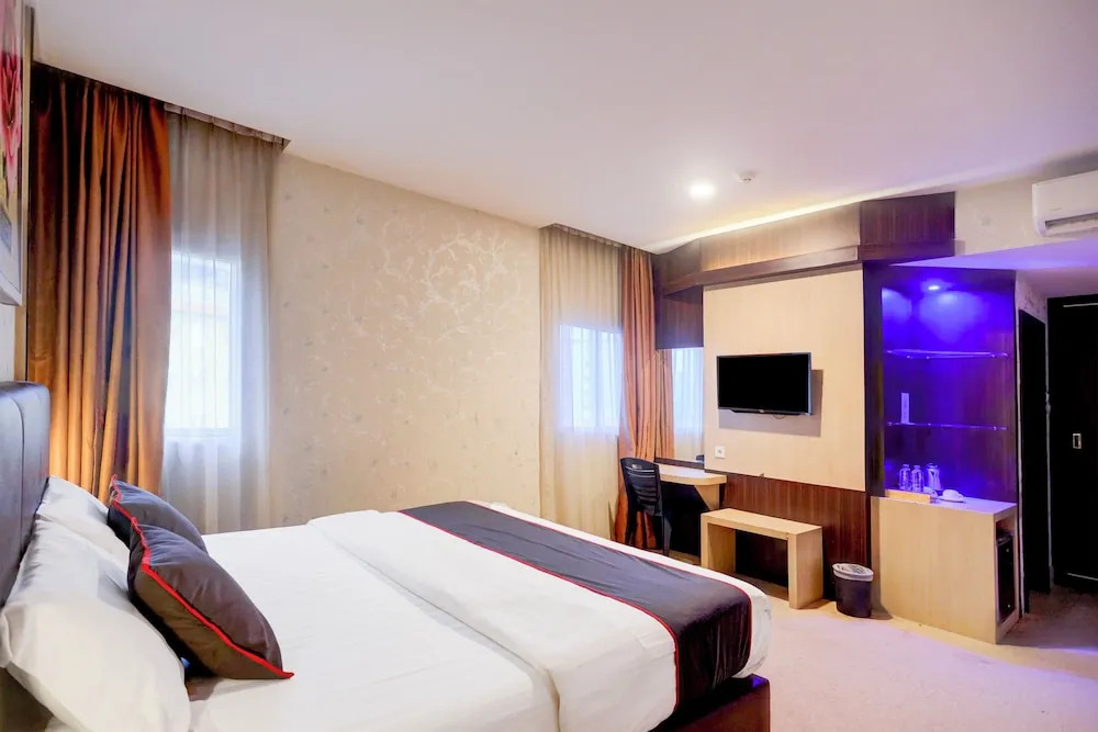 Townhouse Oak Batam near Grand Batam Mall formerly Lucky Star Hotel