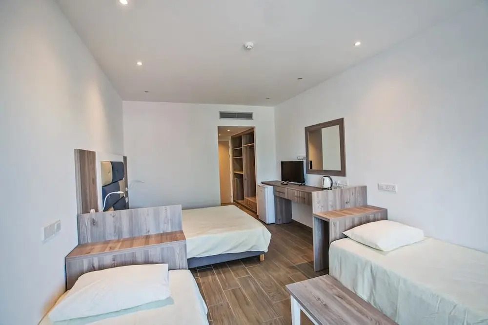 Stratovarius Nissi Rooms